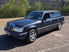 Bild des Angebotes Mercedes-Benz 230 TE