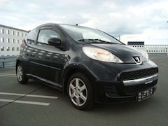 Bild des Angebotes Peugeot 107 Automatik,22800Km.Klima TÜV neu