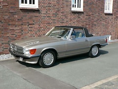 Bild des Angebotes Mercedes-Benz SL 560 W107 *** Europa-Optik