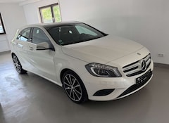 Bild des Angebotes Mercedes-Benz A 180 BlueEfficiency 2Style Navi Pano Kamera LED