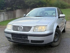 Bild des Angebotes VW Bora Bora 1.6 Comfortline*2.Hand*TÜV&ServiceNEU*SD