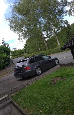 Bild des Angebotes BMW 320 320d DPF Touring