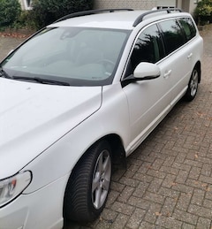 Bild des Angebotes Volvo V70 V70 D4 AWD Geartronic Linje Svart