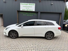Bild des Angebotes Toyota Avensis Avensis Combi Diesel 2.0 D-4D Edition