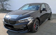 Bild des Angebotes BMW 118 i M Sport Navi LED PDC LiveCPro