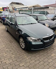 Bild des Angebotes BMW 325 325xi Touring Aut.LederBeige,Navi,Xenon,1.Hand,PDC