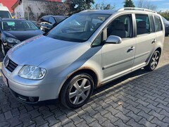 Bild des Angebotes VW Touran Highline 2.0 TDI  Schiebedach AHK 6-Gang