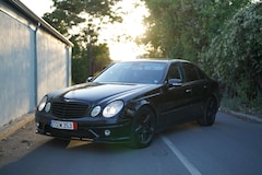 Bild des Angebotes Mercedes-Benz E 500 4Matic Automatik Avantgarde