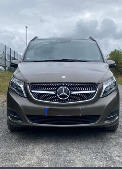 Bild des Angebotes Mercedes-Benz V 250 Avantgarde Lamg 4 Matic 7 Sitzer Stdhzg  Gepflegt