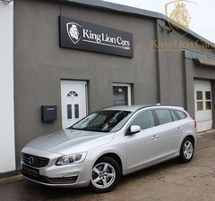 Bild des Angebotes Volvo V60 Kombi D4 AUTOMATIK KAMERA+NAVI+BIXENON+AHK