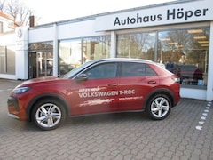 Bild des Angebotes VW T-Roc 1.5 eTSI 110 kW Style +NAV+AHK+LED Plus