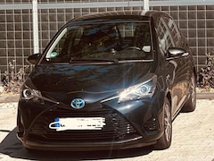Bild des Angebotes Toyota Yaris Business Edition Hybrid 1.5 *Kamera* *SHZ*