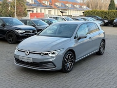 Bild des Angebotes VW Golf VIII Style eTSI DSG*LED*AHK*NAV*SHZ*ACC*CAM