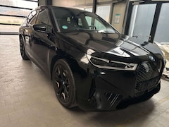 Bild des Angebotes BMW iX xDrive50 Sport Luftfederung