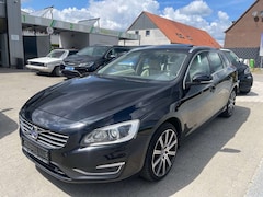 Bild des Angebotes Volvo V60 Kombi Summum AWD