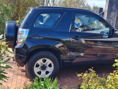 Bild des Angebotes Suzuki Grand Vitara 1.9 DDIS Black and White (3-trg.)