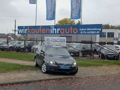 Bild des Angebotes Volvo V50 Kombi 2.0 D Momentum*TEMPOMAT*PDC*XENON !!