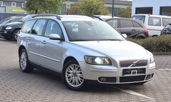 Bild des Angebotes Volvo V50 Kombi 2.4i Momentum