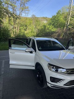 Bild des Angebotes VW Touareg 3.0 V6 TDI SCR Blue Motion DPF Automatik Executive