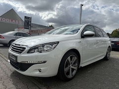 Bild des Angebotes Peugeot 308 SW PureTech 130 Stop Panoramadach Sitzheizung Navi