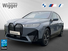 Bild des Angebotes BMW iX xDrive40/Sportpaket/HUD/AHK/HarmanKardon/ACC
