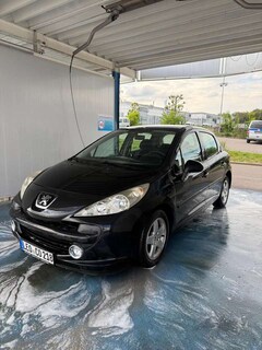 Bild des Angebotes Peugeot 207 95 VTi Urban Move
