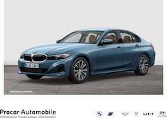 Bild des Angebotes BMW 318 i Aut Nav LED Drive+Parkass Komfzg 17"