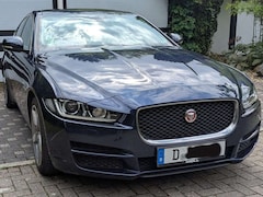Bild des Angebotes Jaguar XE XE 25t Portfolio