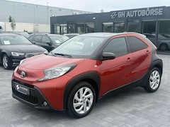 Bild des Angebotes Toyota Aygo X Pulse*R-KAMERA*KLIMA*SZHZ*SPUR*ALLWETTER