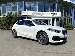 Bild des Angebotes BMW 118 i Navi LED Sitzhzg. Sport Sport Line DAB Shz