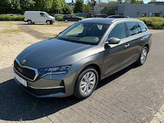 Bild des Angebotes Skoda Octavia 1.5 TSI mHEV 110 kW Selection Navi Kamera
