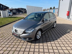 Bild des Angebotes Mercedes-Benz B 180 *NUR 58000 KM*ALLWETTERREIFEN*