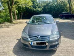 Bild des Angebotes VW Jetta 1.6 Comfortline