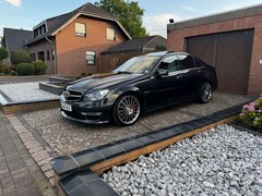 Bild des Angebotes Mercedes-Benz C 63 AMG P-Package Sperrdiff Designo DEUTSCH