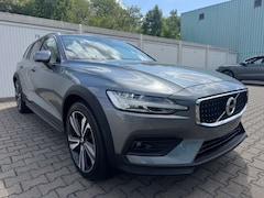 Bild des Angebotes Volvo V60 Cross Country T5 Pro AWD *360°Kam*Leder*H&K*