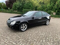 Bild des Angebotes Mercedes-Benz C 230 Sportcoupe 7-G-TRONIC Sport Edition +