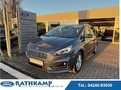 Ford S-Max Hybrid Titanium