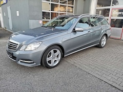 Bild des Angebotes Mercedes-Benz E 350 CDI 4Matic NAVI TOTW ACC SchwAHK EL.HK