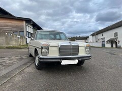 Bild des Angebotes Mercedes-Benz 230 Strich-Acht