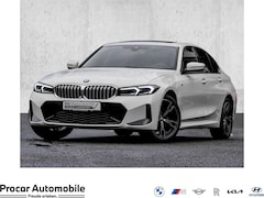 Bild des Angebotes BMW 318 i M SPORT+GLASDACH+H/K+DA+PA+LHZ