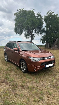 Bild des Angebotes Mitsubishi Outlander 2.2 DI-D 4WD Automatik Instyle