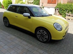 Bild des Angebotes MINI Cooper SE Mini Cooper SE Classic Trim PANO LED DAB HEADUP