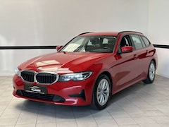 Bild des Angebotes BMW 318 318d Touring Aut. Advantage Navi*LED*Klimaaut.*Sitzheiz.*1.Hand