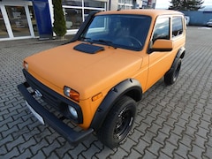 Bild des Angebotes Lada Niva 4x4 1,7 "ZUBR" AHK, Radio, Raptorlack, Dotz, TOP