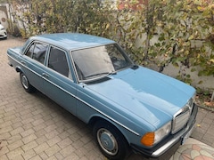 Bild des Angebotes Mercedes-Benz 240