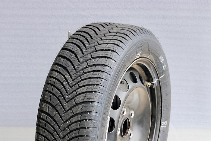 Ganzjahresreifen Kleber