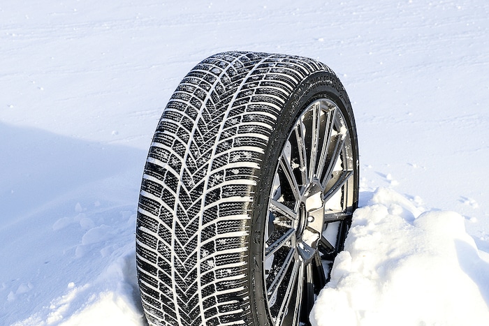 Winterreifen im Test 2021 - BRIDGESTONE Blizzak LM005