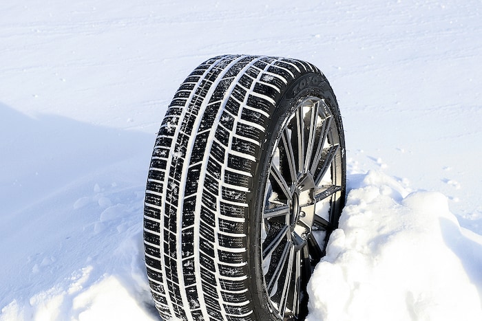 Winterreifen im Test 2021 - TOYO Snowprox S954