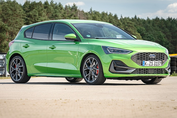Ford Focus ST Hyundai i30N Performance