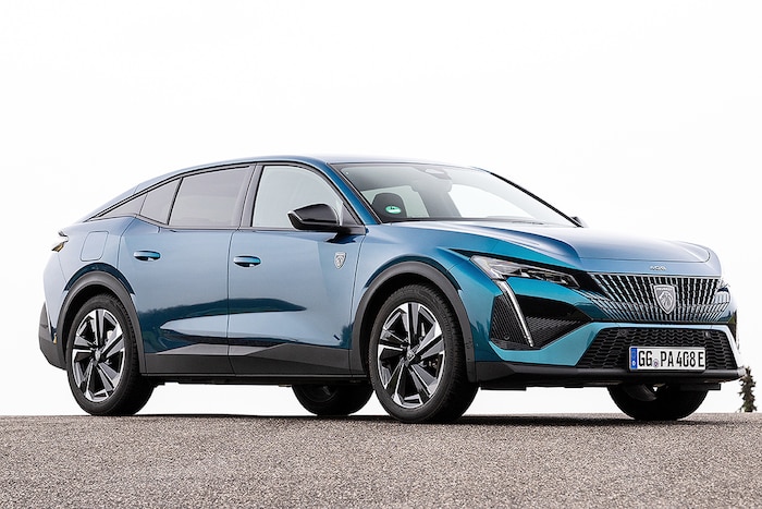 Peugeot 408 Plug-in-Hybrid 225